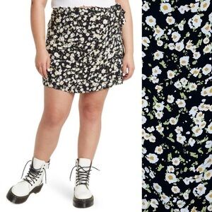 New Abound Plus Size 2X Ditzy Daisy Wrap Mini Skirt